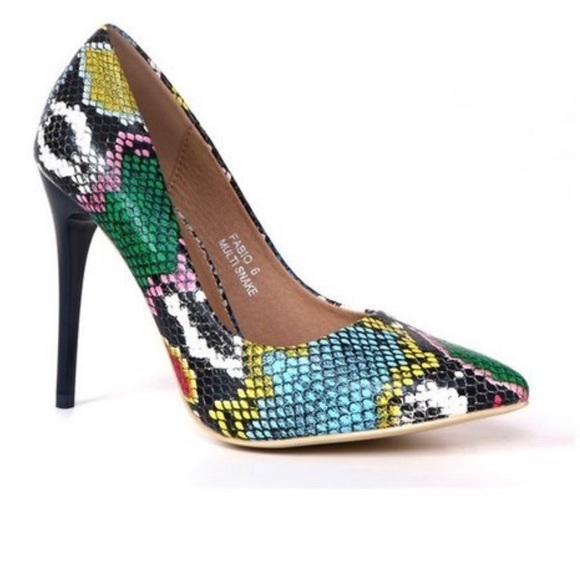 Shoes - 🔥Host Pick🔥The “Multi Color” Snake Heels